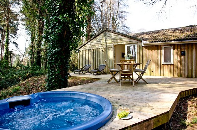 Indio Lake Holiday Lodges in South Devon | Hunters Lodge with Hot Tub