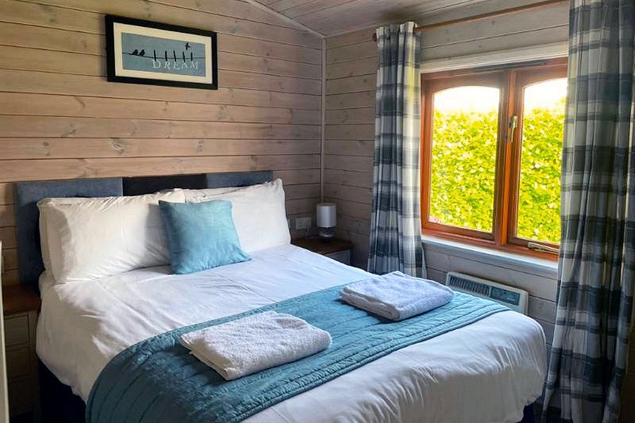 2 Bed Lodge - Master Double Bedroom