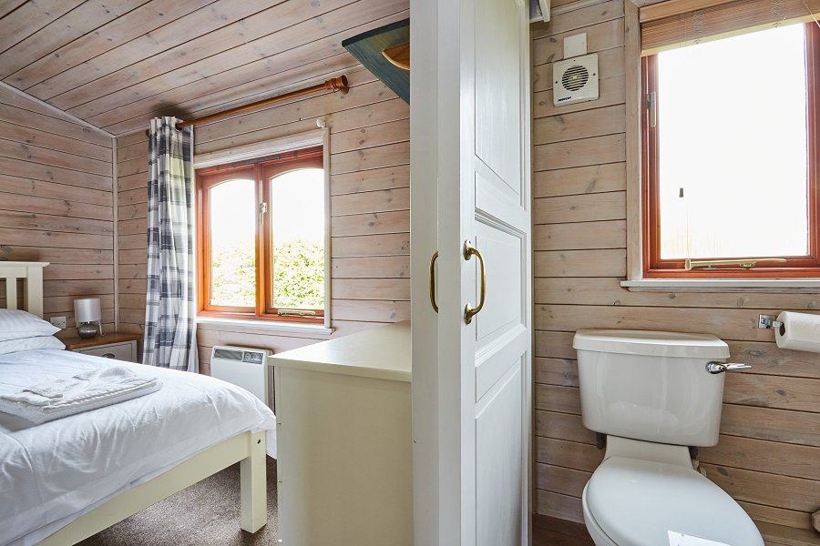 3 bed Lodge - Ensuite Bathroom