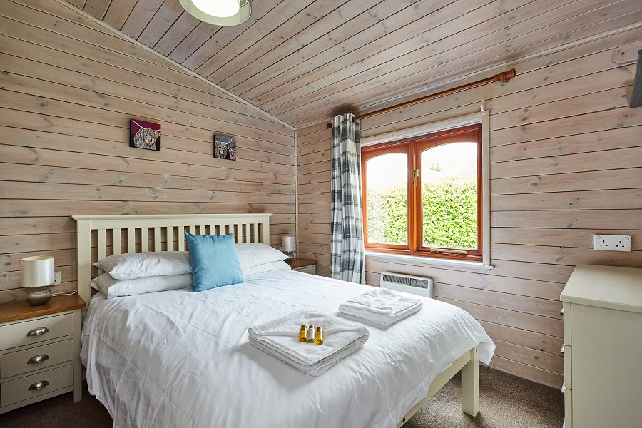 3 bed Lodge - Master Double Bedroom