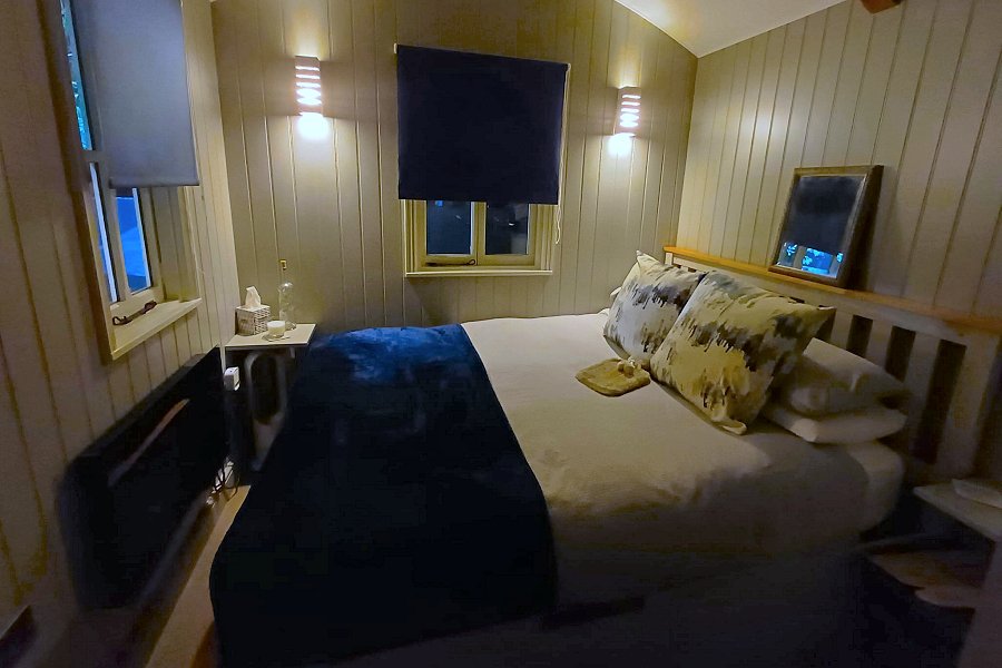 Carp Cabin Double Bedroom