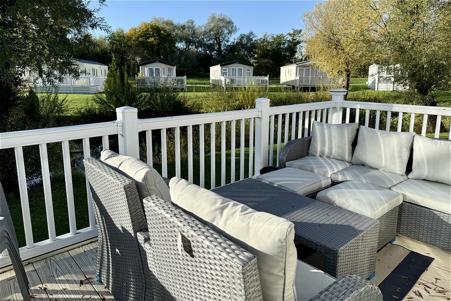 Cotswolds holiday property - The Waterfront