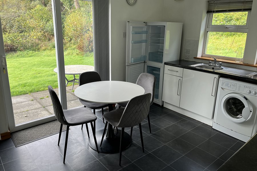 Ellary Lochead Cottage Kitchen