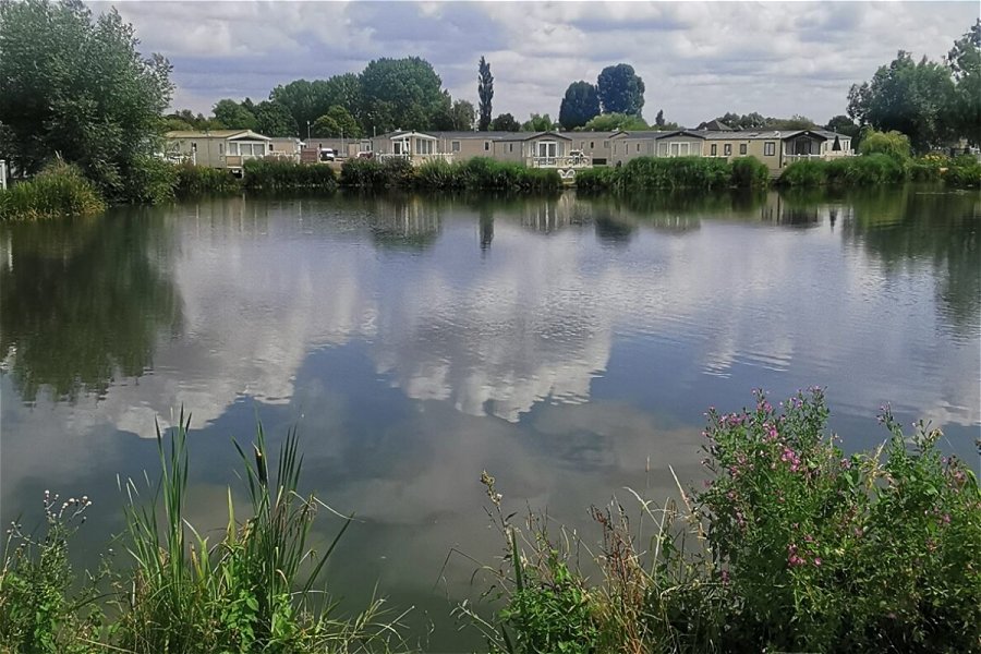 Hummingbird Lodge - holiday home in Cirencester