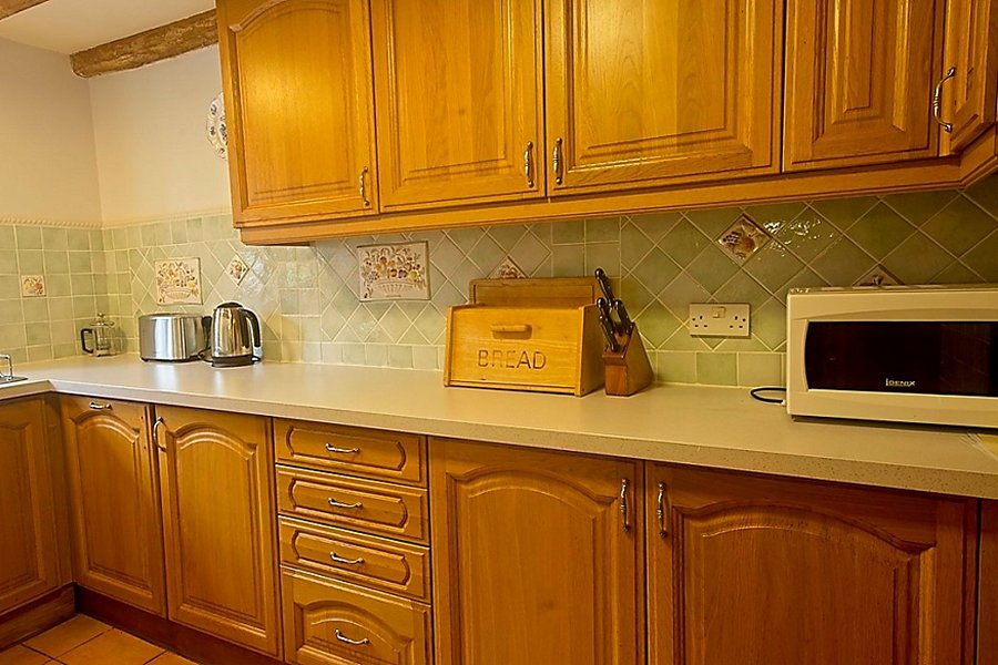 Malston Courtyard Kitchen