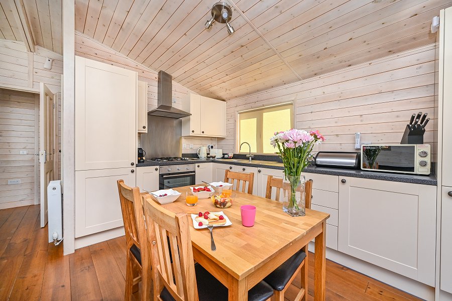 Bluebell Lodge Dining Area