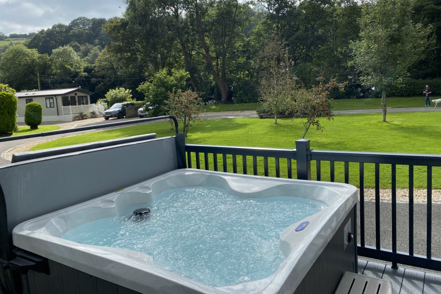 Cherry Tree Lodge Hot Tub