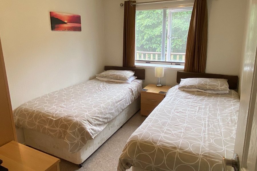 Moorhen Lodge Twin Bedroom