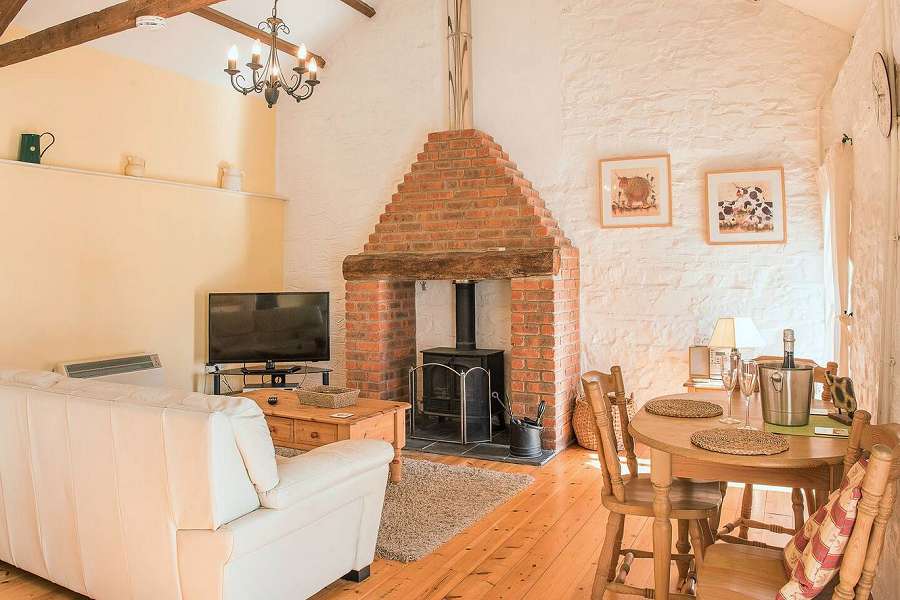 Old Parlour Cottage - Ashwater, North Devon