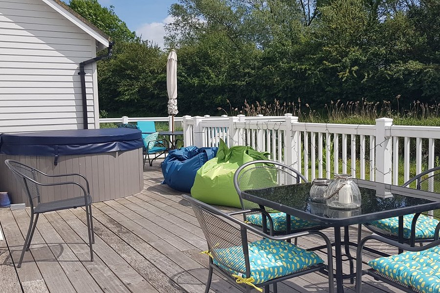 Windrush Turret Lodge Decking