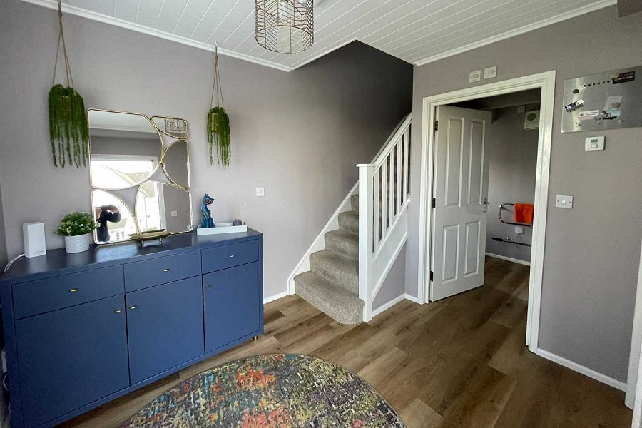 Windrush Turret Lodge Entrance Hallway