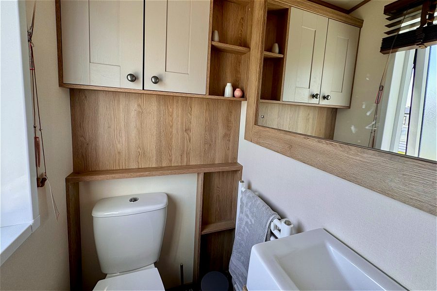 Wine Down Retreat Ensuite