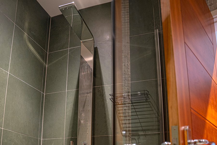 Yare View House Ensuite Shower