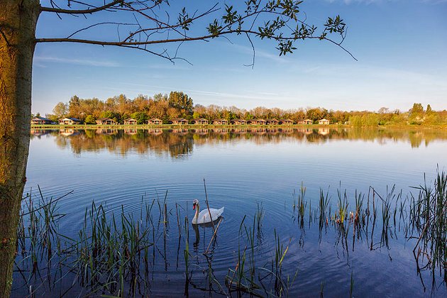 Lake Pochard Holiday Lodges - Cotswold Water Park, South 